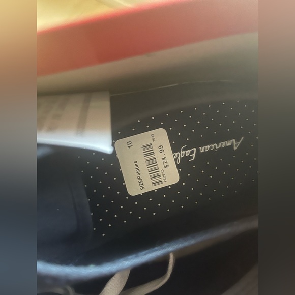 American Eagle Sneakers - Brand New in Box - never worn - Size 10 - Navy - Picture 3 of 4
